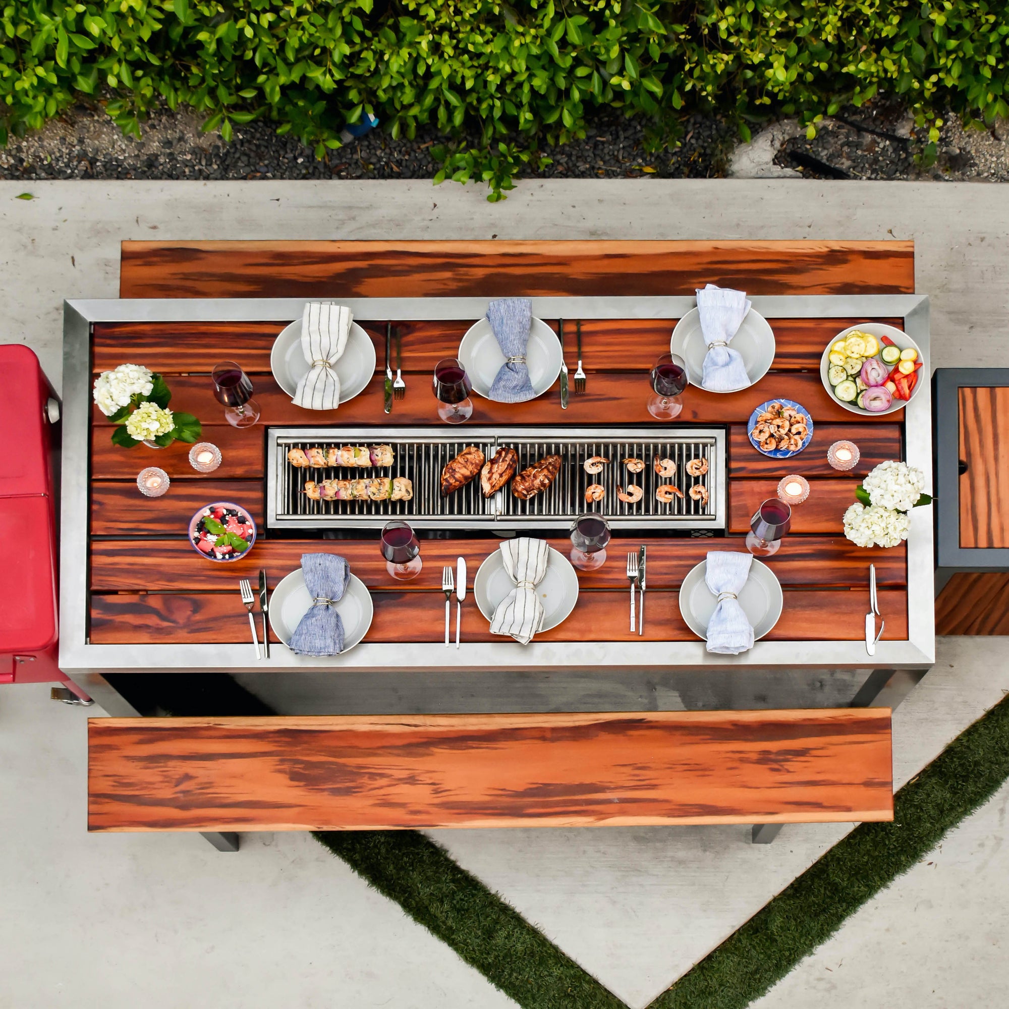 Outdoor kitchen featuring a grilling table by iBBQ